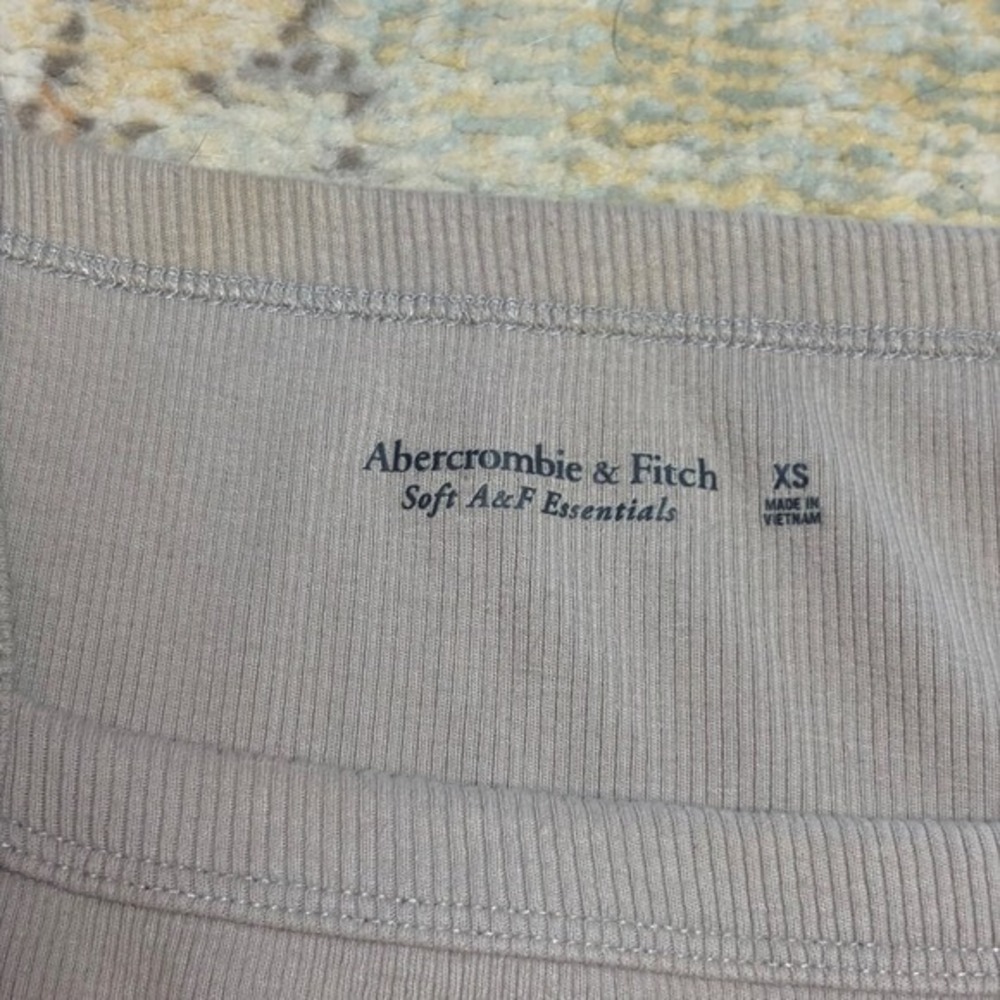 NWT Abercrombie & Fitch Soft Ribbed Tank Top High Neck Grey XS New - Picture 4 of 4